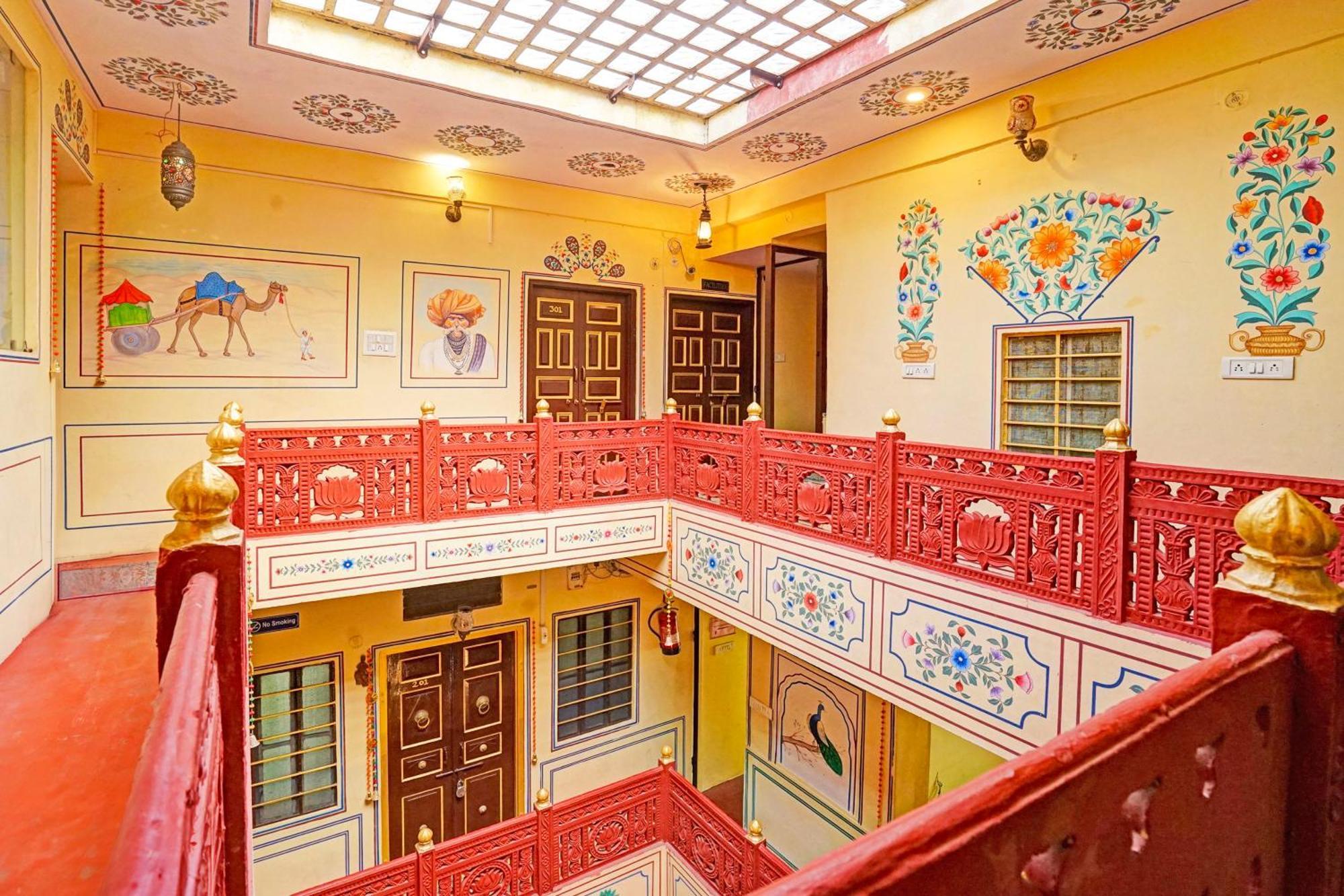 Super Collection O Ramganj Near Hawa Mahal Hotell Jaipur Eksteriør bilde