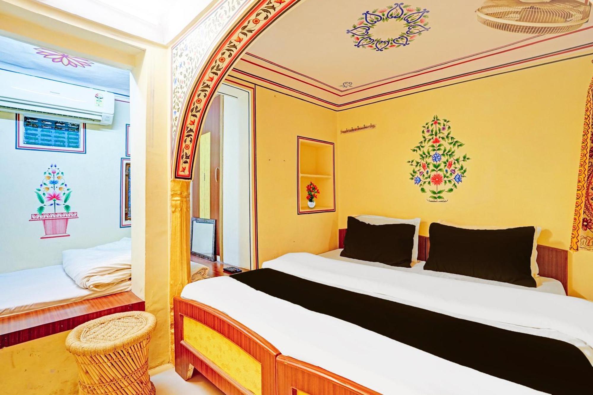 Super Collection O Ramganj Near Hawa Mahal Hotell Jaipur Eksteriør bilde