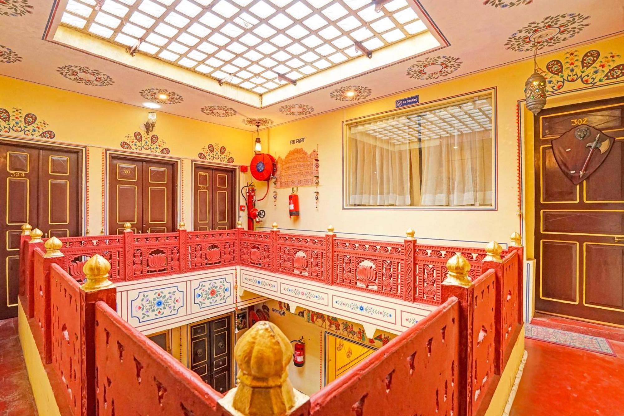 Super Collection O Ramganj Near Hawa Mahal Hotell Jaipur Eksteriør bilde
