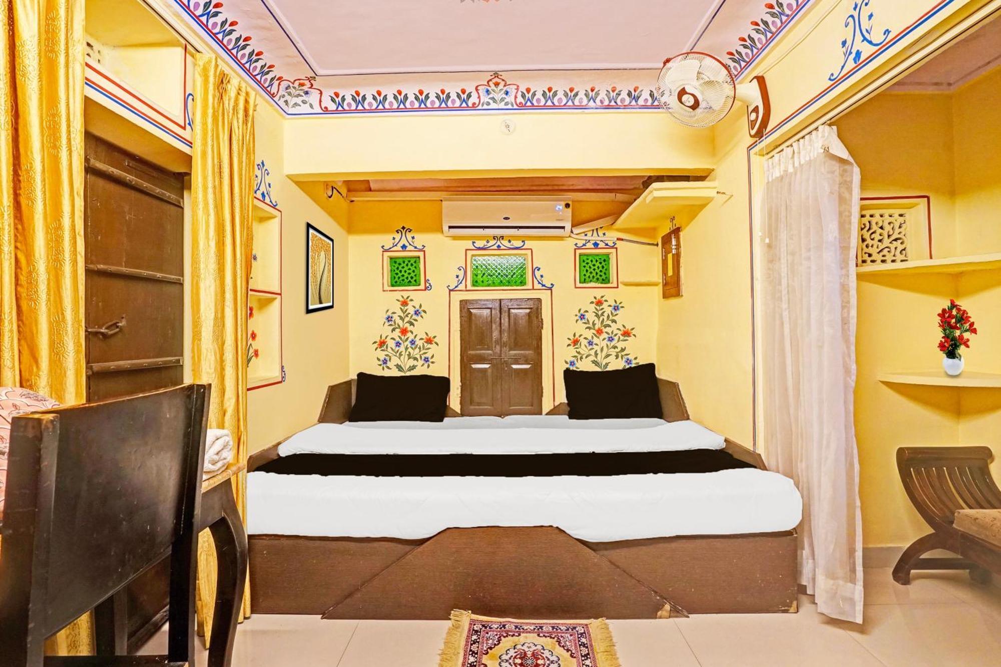 Super Collection O Ramganj Near Hawa Mahal Hotell Jaipur Eksteriør bilde