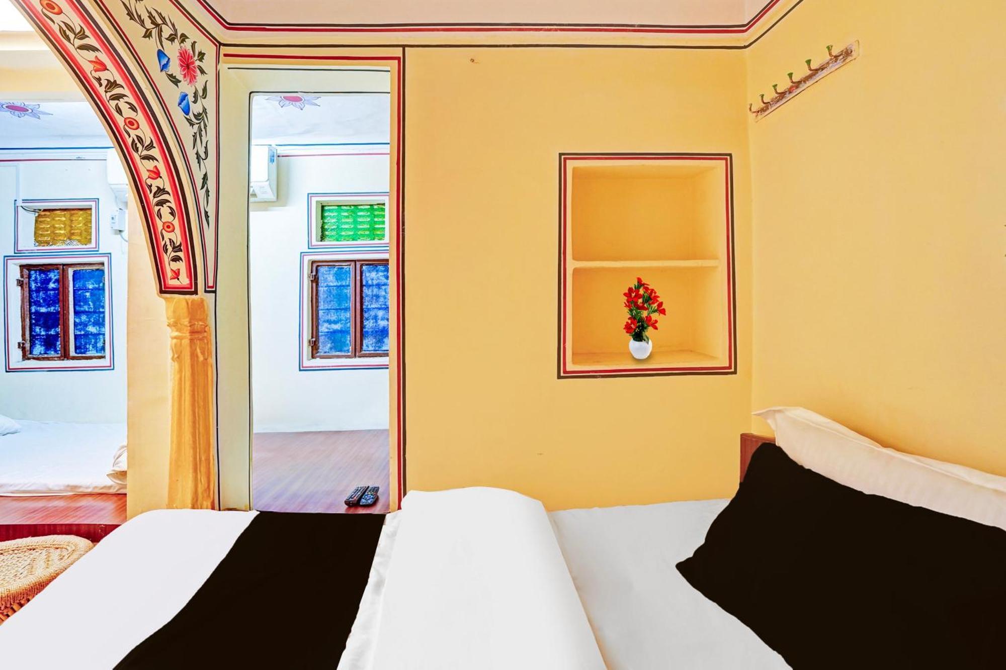 Super Collection O Ramganj Near Hawa Mahal Hotell Jaipur Eksteriør bilde