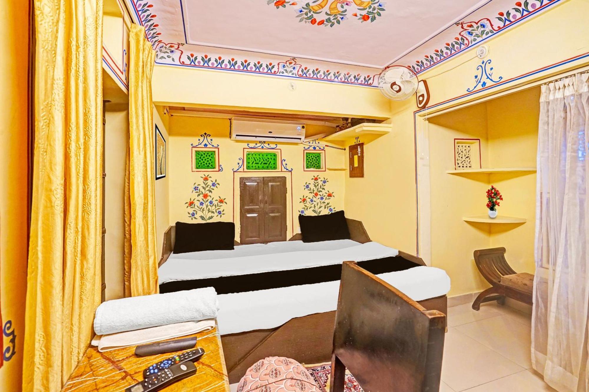 Super Collection O Ramganj Near Hawa Mahal Hotell Jaipur Eksteriør bilde