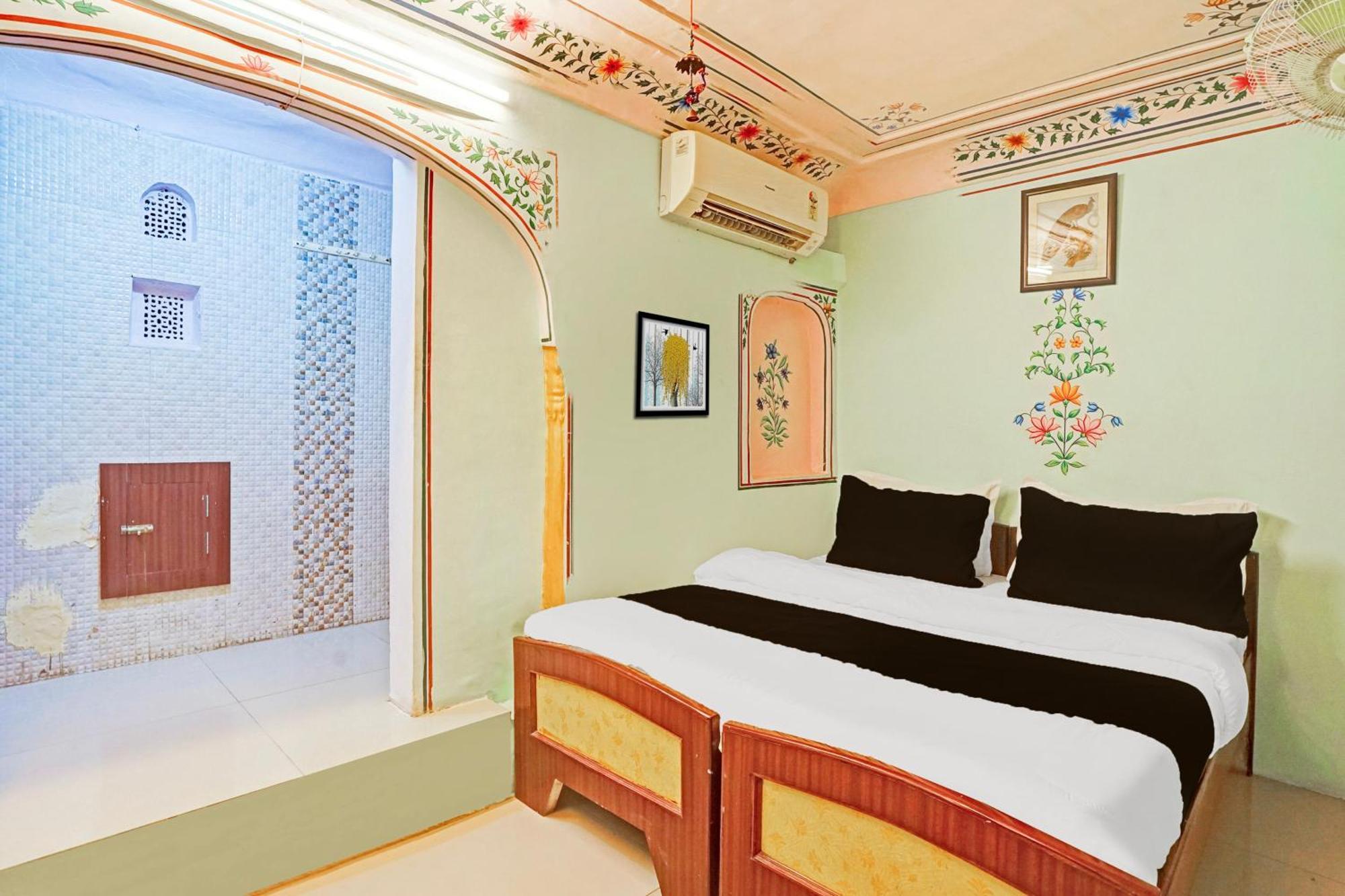 Super Collection O Ramganj Near Hawa Mahal Hotell Jaipur Eksteriør bilde